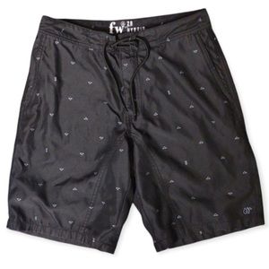 Free World Black Geometric Print Hybrid Beach Swim Shorts Mens 28 EUC